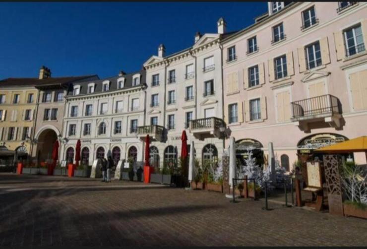Appartement 5Min Gare Rer Disneyland Paris Val D'Europe La Vallee Village Parking Inclus Montévrain Esterno foto