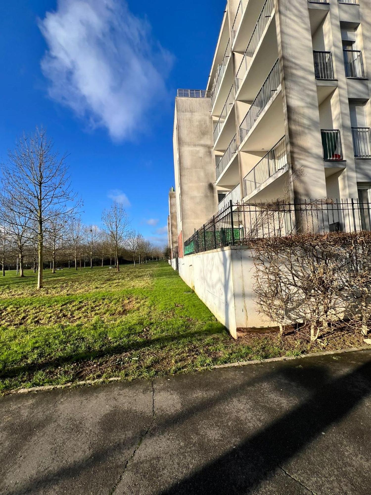 Appartement 5Min Gare Rer Disneyland Paris Val D'Europe La Vallee Village Parking Inclus Montévrain Esterno foto